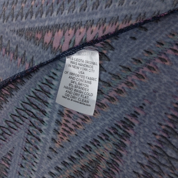 Leota Zig Zag Print Surplice Dress Size Medium - Picture 5 of 5